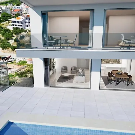 Reina Villa Makarska