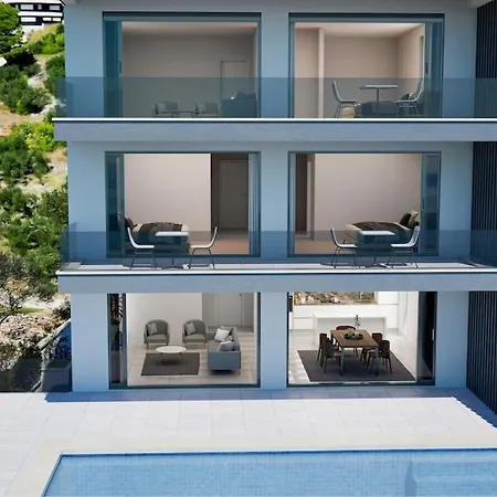 Reina Villa