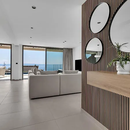 Reina Villa Makarska