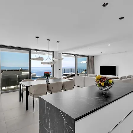 Reina Villa Makarska