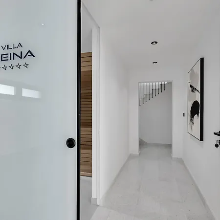 Reina Villa Makarska
