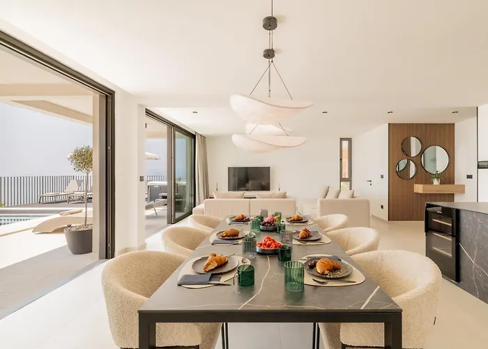 Reina Villa Makarska